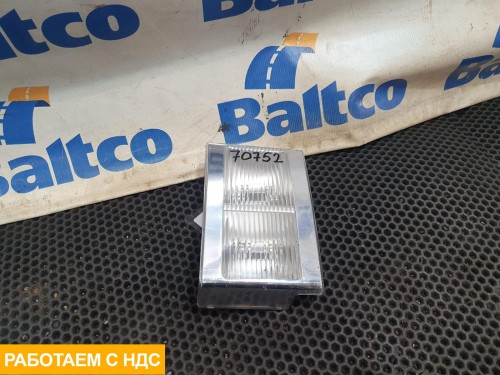 Плафон салонный правый