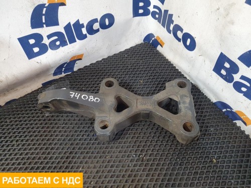 Опора заднего амортизатора левая