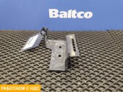 Кронштейн бампера правый