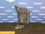 Кронштейн подножки левый