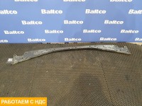 Поперечная балка крепления замков кабины